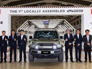 iCar V23 คันแรกจากโรงงานมาเลเซียออกสายการผลิตแล้ว Chery วางกำลังผลิต 100,000 คันต่อปีลุยอาเซียน