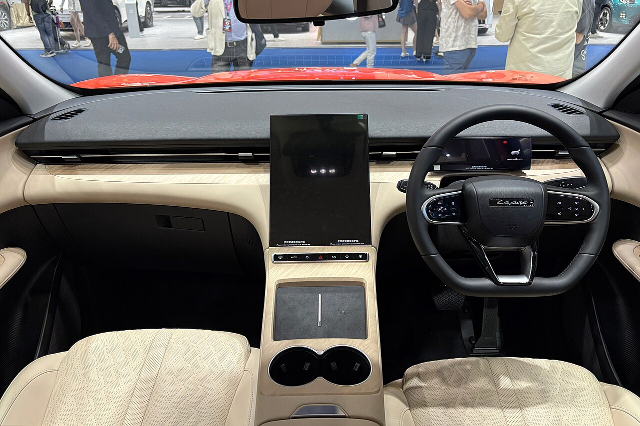 ภายใน LEPAS L6 EV เวอร์ชันไทย จอกลาง 13.2 นิ้ว